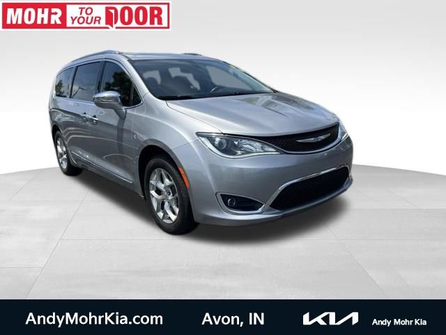 Used 2018 Chrysler Pacifica Limited FWD image 1