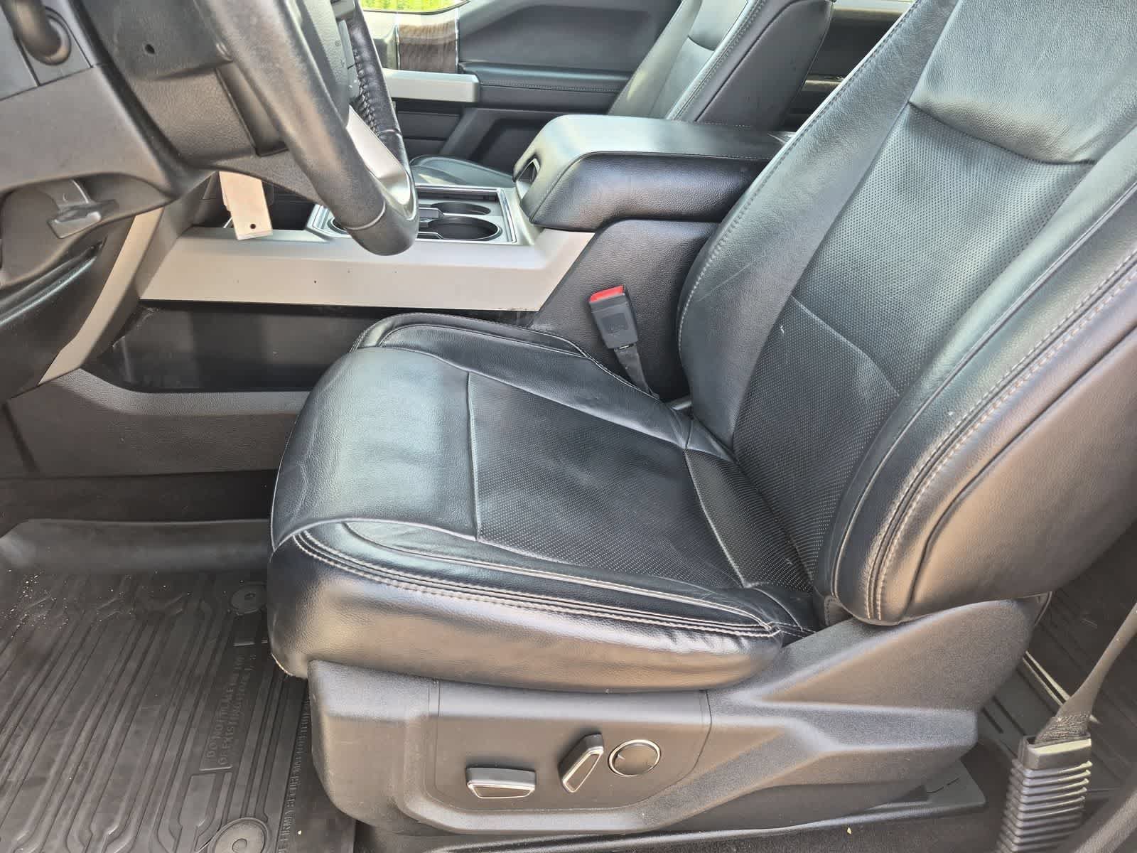 Used 2019 Ford F250 Lariat w/ Lariat Value Package AWD/4WD image 16