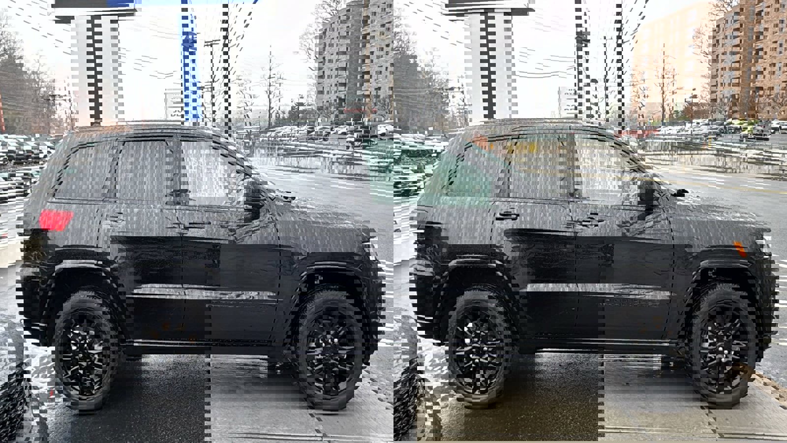 Certified 2022 Jeep Grand Cherokee Laredo X image 5