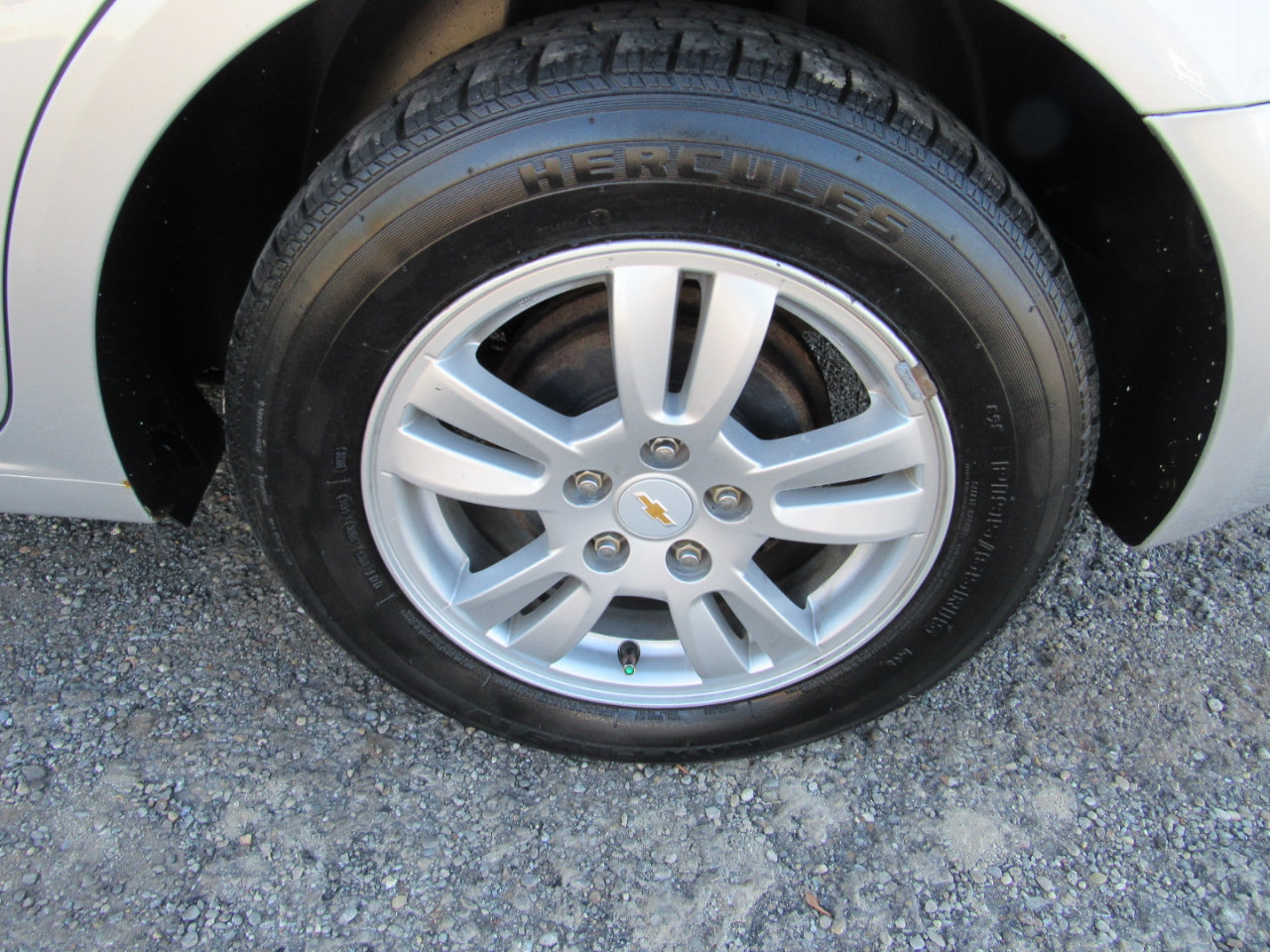 Used 2012 Chevrolet Sonic LS image 11