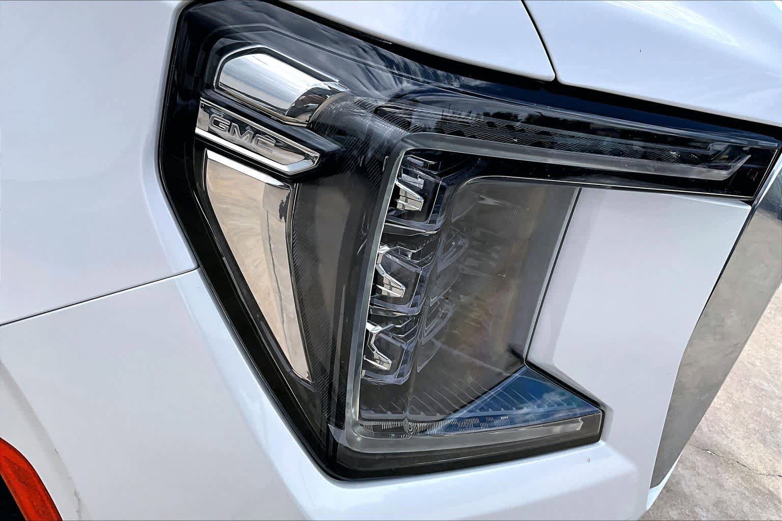 Used 2023 GMC Yukon Denali image 28