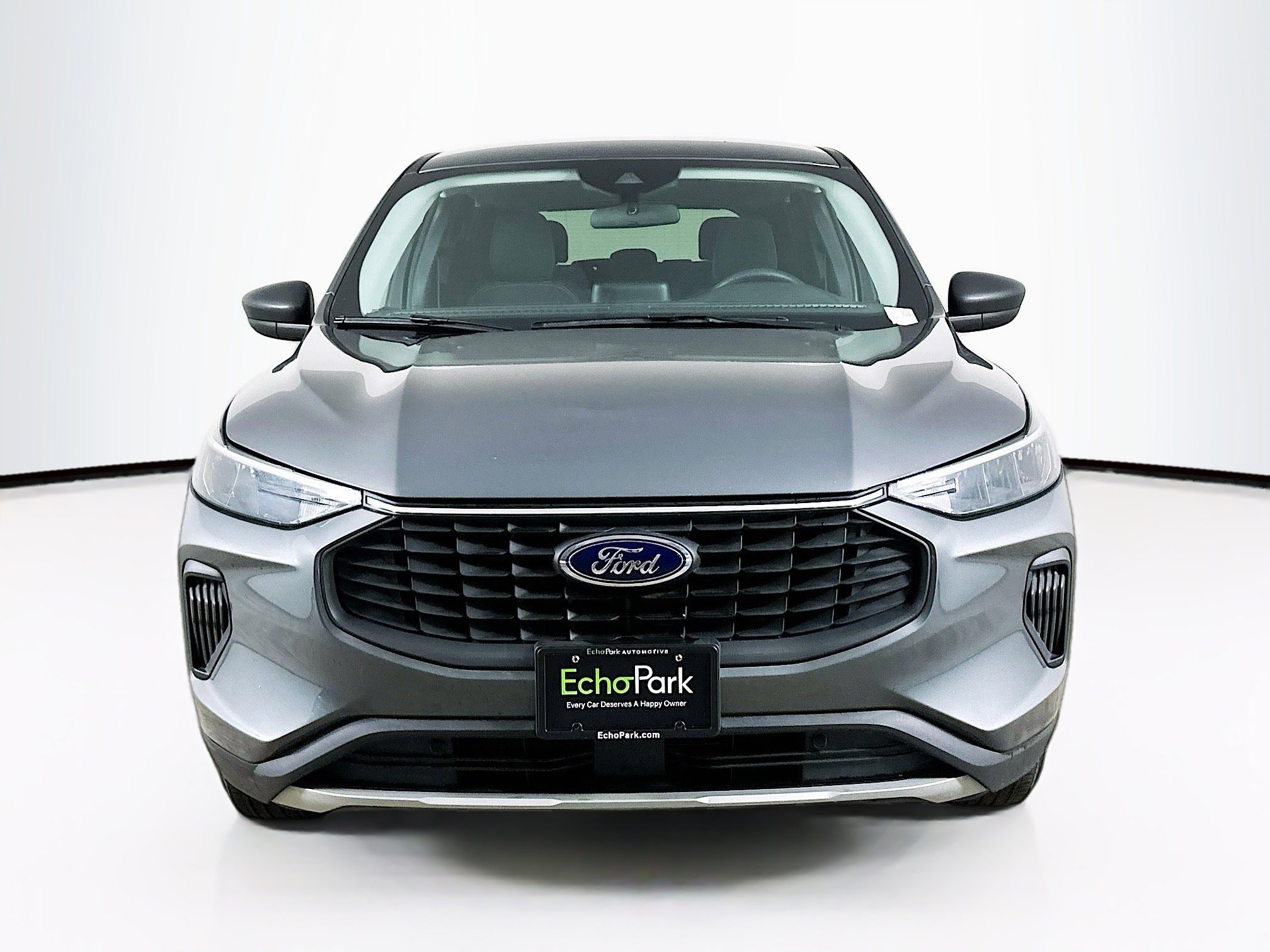 Used 2025 Ford Escape Active AWD/4WD image 2