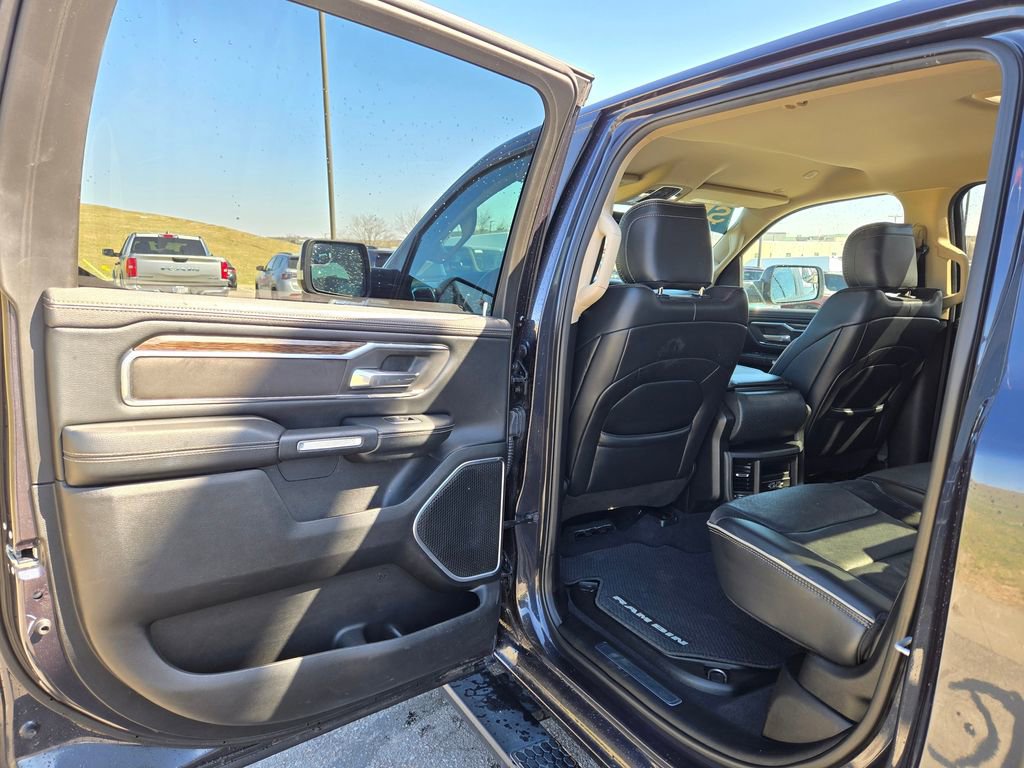 Used 2019 RAM 1500 Laramie image 27