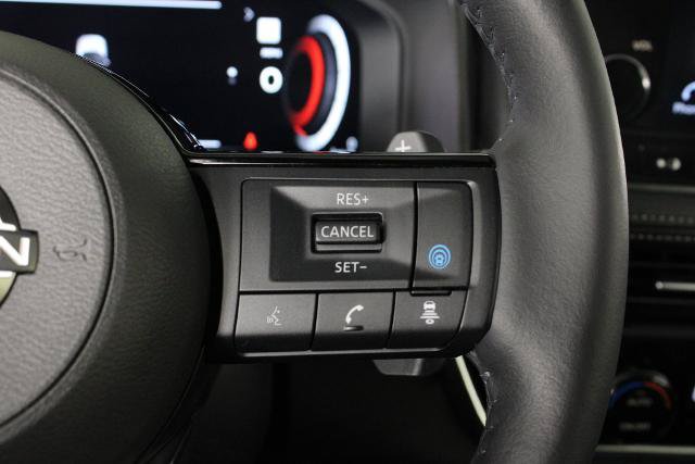 Certified 2023 Nissan Rogue Platinum FWD image 30