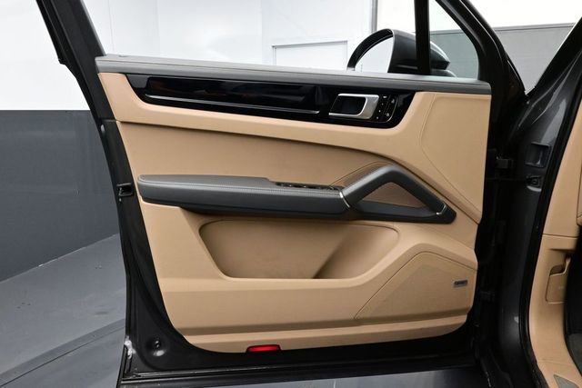 Certified 2021 Porsche Cayenne S AWD/4WD image 7