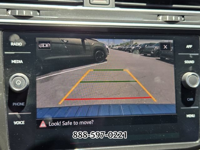 Used 2022 Volkswagen Tiguan SE FWD image 22