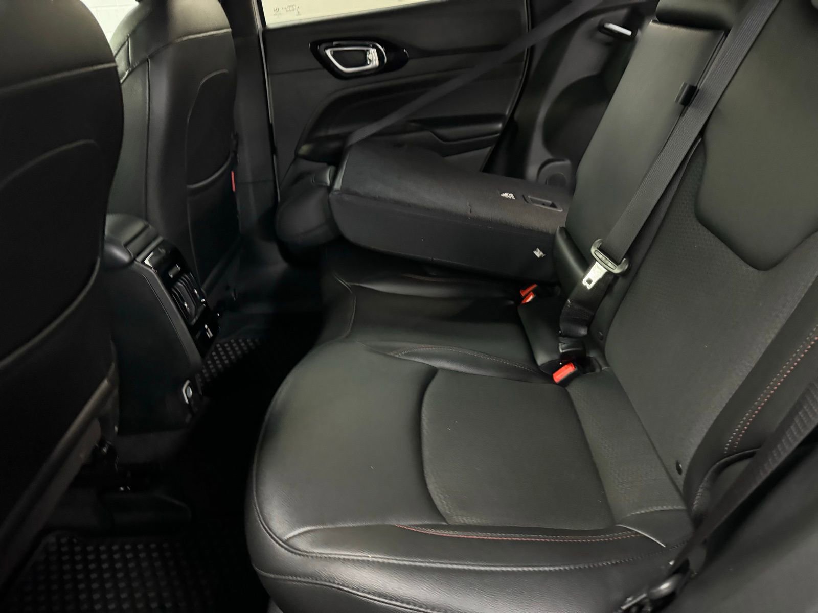 Used 2024 Jeep Compass Trailhawk w/ Trailhawk Convenience Group image 26