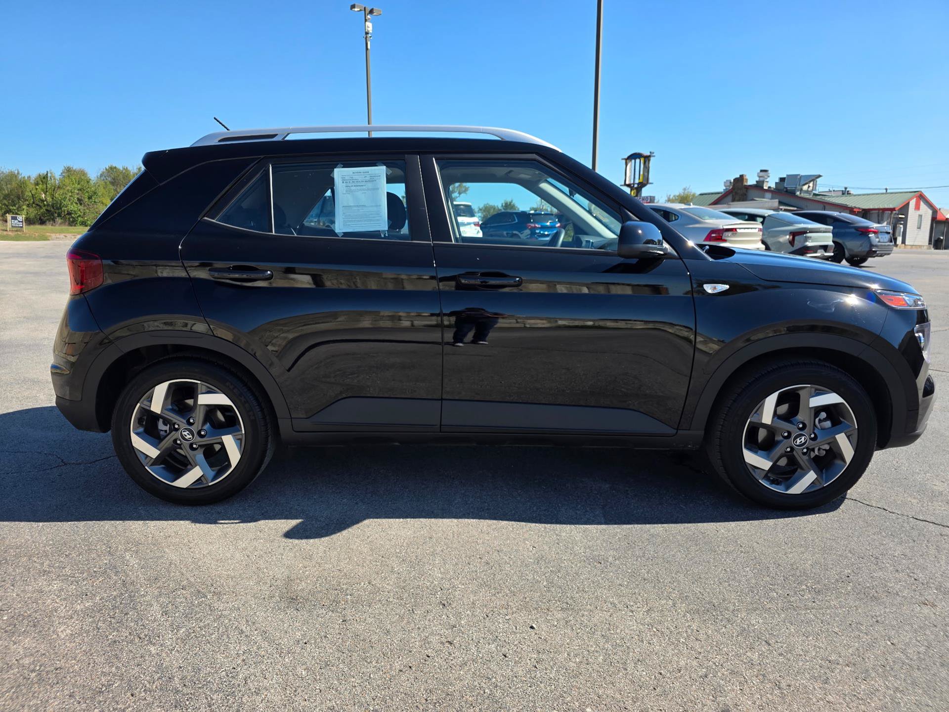 Used 2026 Hyundai Venue SEL FWD image 6