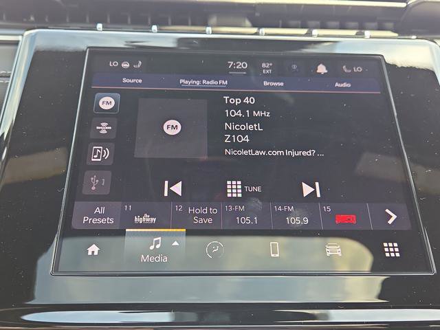 New 2025 Jeep Grand Cherokee Altitude image 18