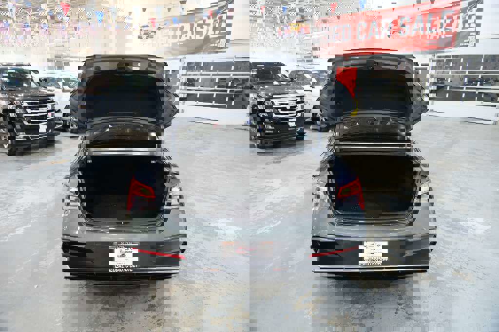 Used 2025 Hyundai Elantra Sport image 10