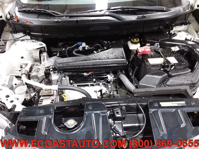 Used 2017 Nissan Rogue SV AWD/4WD image 9