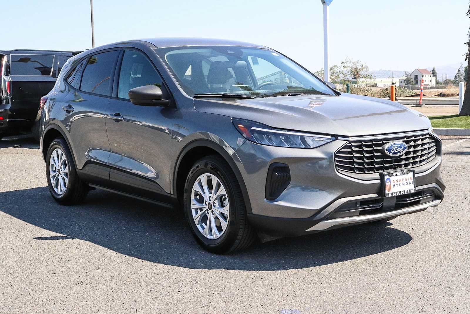 Used 2025 Ford Escape Active FWD image 3
