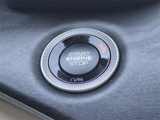 New 2025 Jeep Grand Cherokee Limited w/ Trailer Tow Package image 29