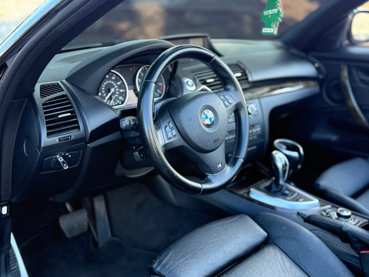Used 2012 BMW 135i Convertible RWD image 12