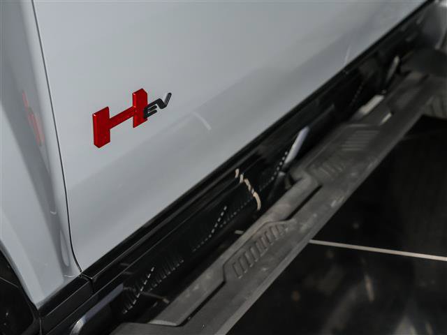 Used 2024 GMC Hummer EV 2X w/ LPO, Sport Package AWD/4WD image 17