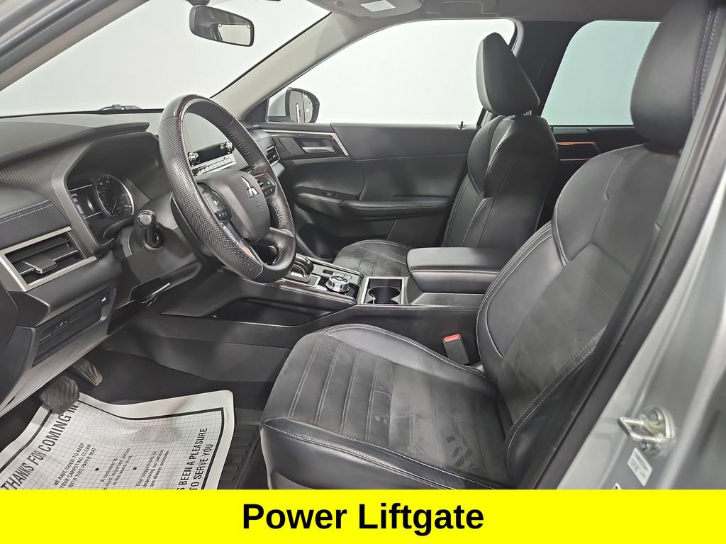 Used 2023 Mitsubishi Outlander SE image 9