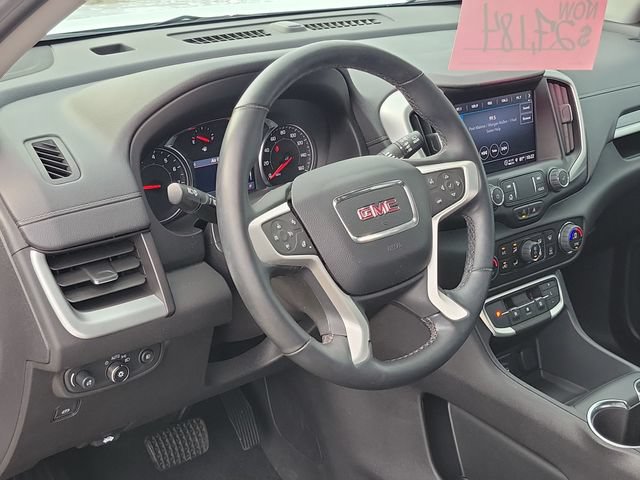 Used 2024 GMC Terrain SLT AWD/4WD image 9