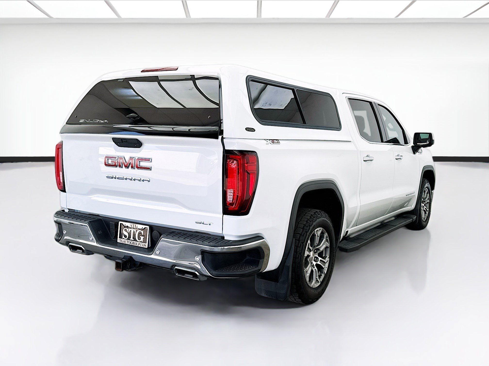 Used 2020 GMC Sierra 1500 SLT w/ SLT Convenience Package AWD/4WD image 4