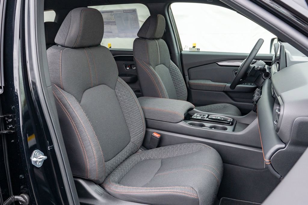 New 2026 Honda Pilot Sport image 17