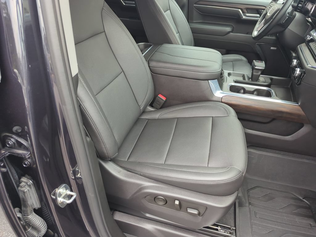 Used 2024 GMC Sierra 1500 SLT w/ SLT Premium Plus Package AWD/4WD image 35