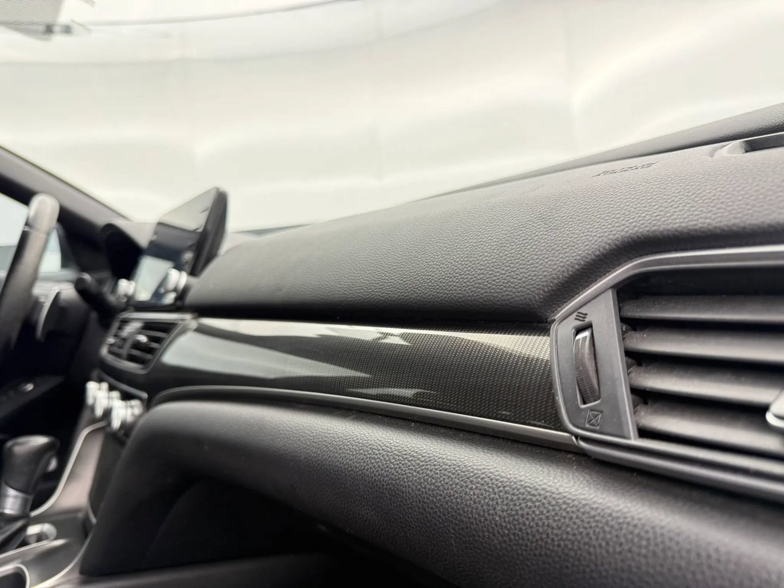 Used 2018 Honda Accord Sport image 20