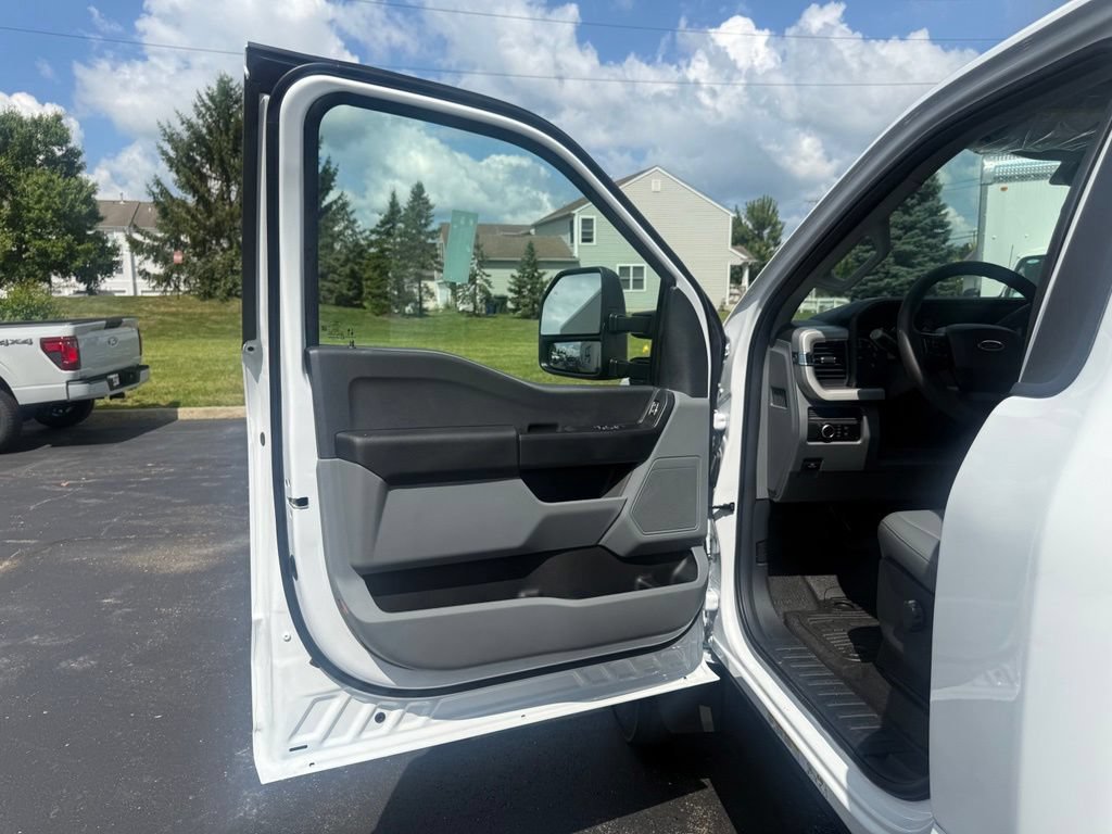 New 2026 Ford F550 2WD Regular Cab Super Duty image 14
