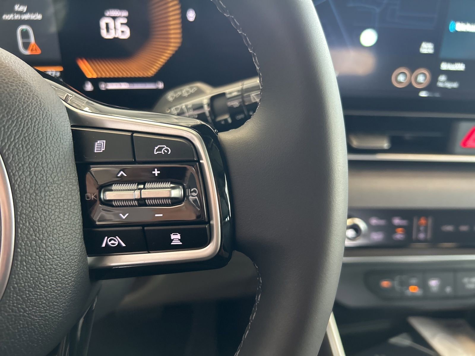 New 2026 Kia Carnival EX image 23