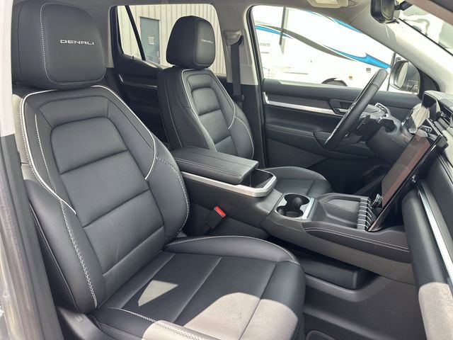 Used 2026 GMC Terrain Denali AWD/4WD image 27
