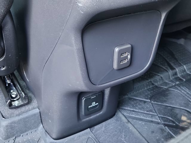 Used 2024 Chevrolet Equinox LT FWD image 28