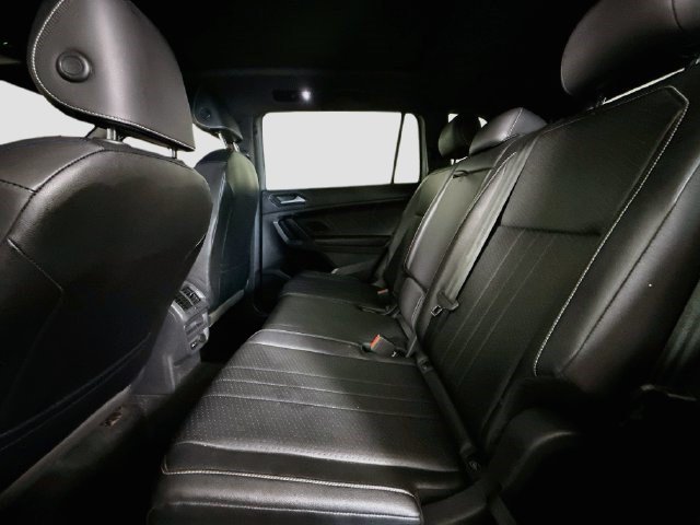 Used 2022 Volkswagen Tiguan SE R-Line FWD image 24