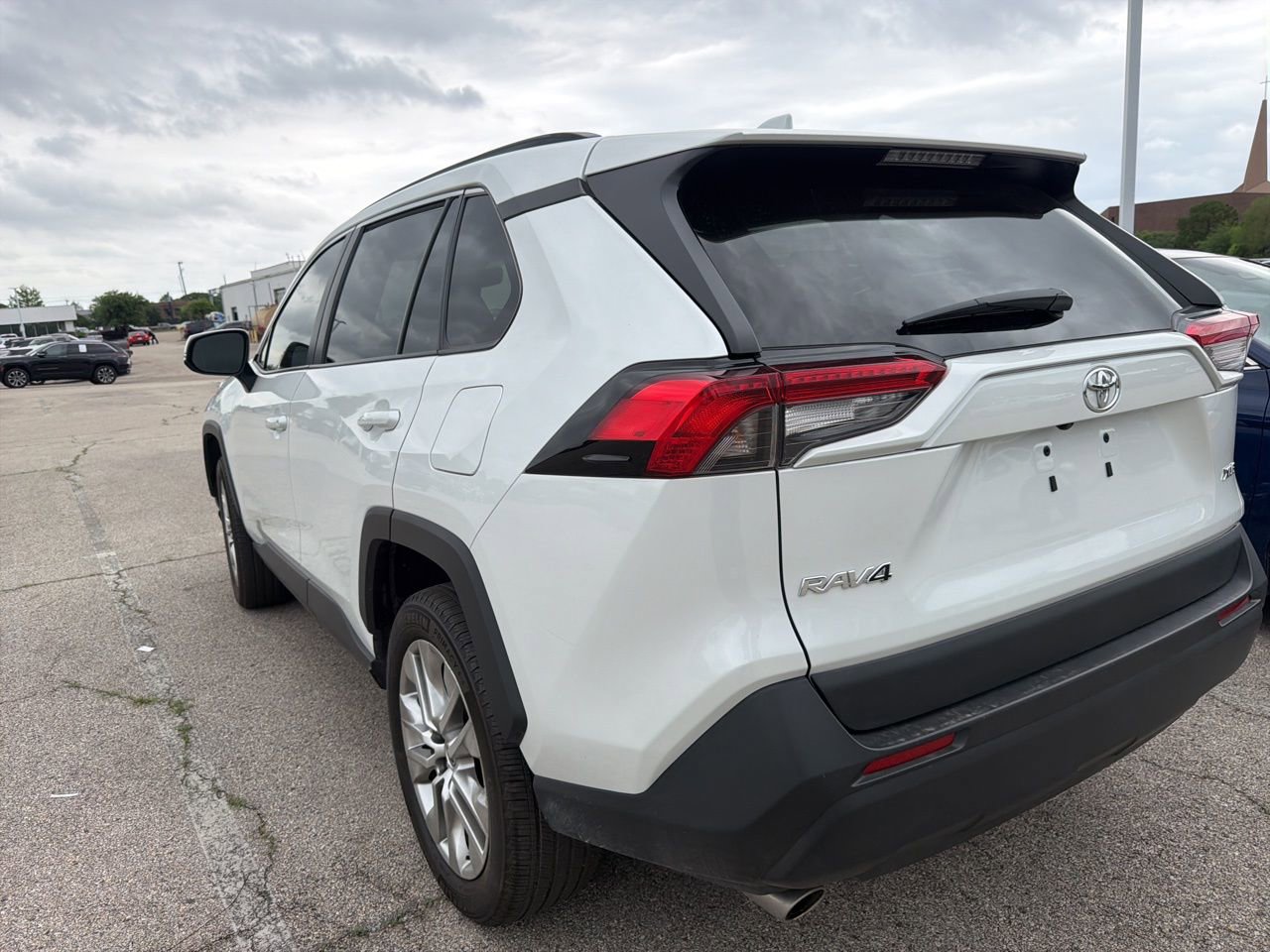 Used 2024 Toyota RAV4 XLE Premium image 8