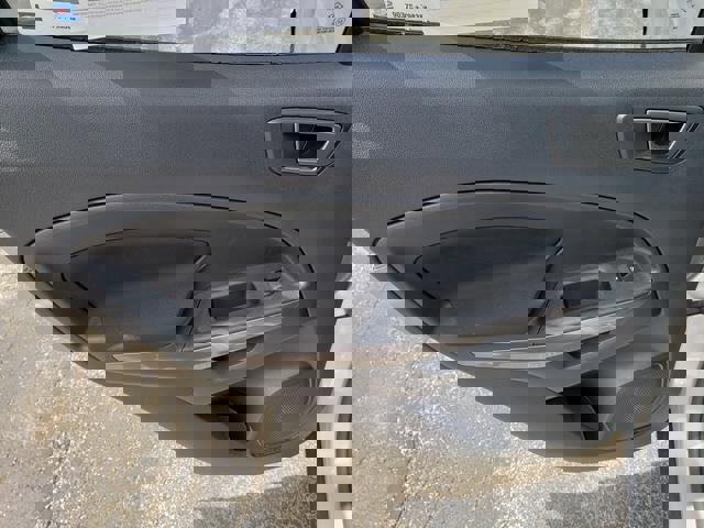 Used 2021 Ford EcoSport SE image 12