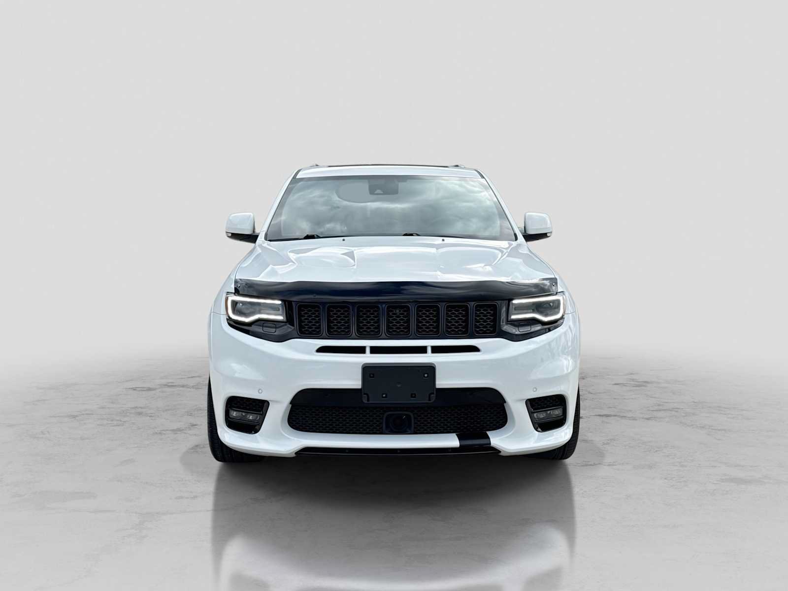 Used 2018 Jeep Grand Cherokee SRT AWD/4WD image 9