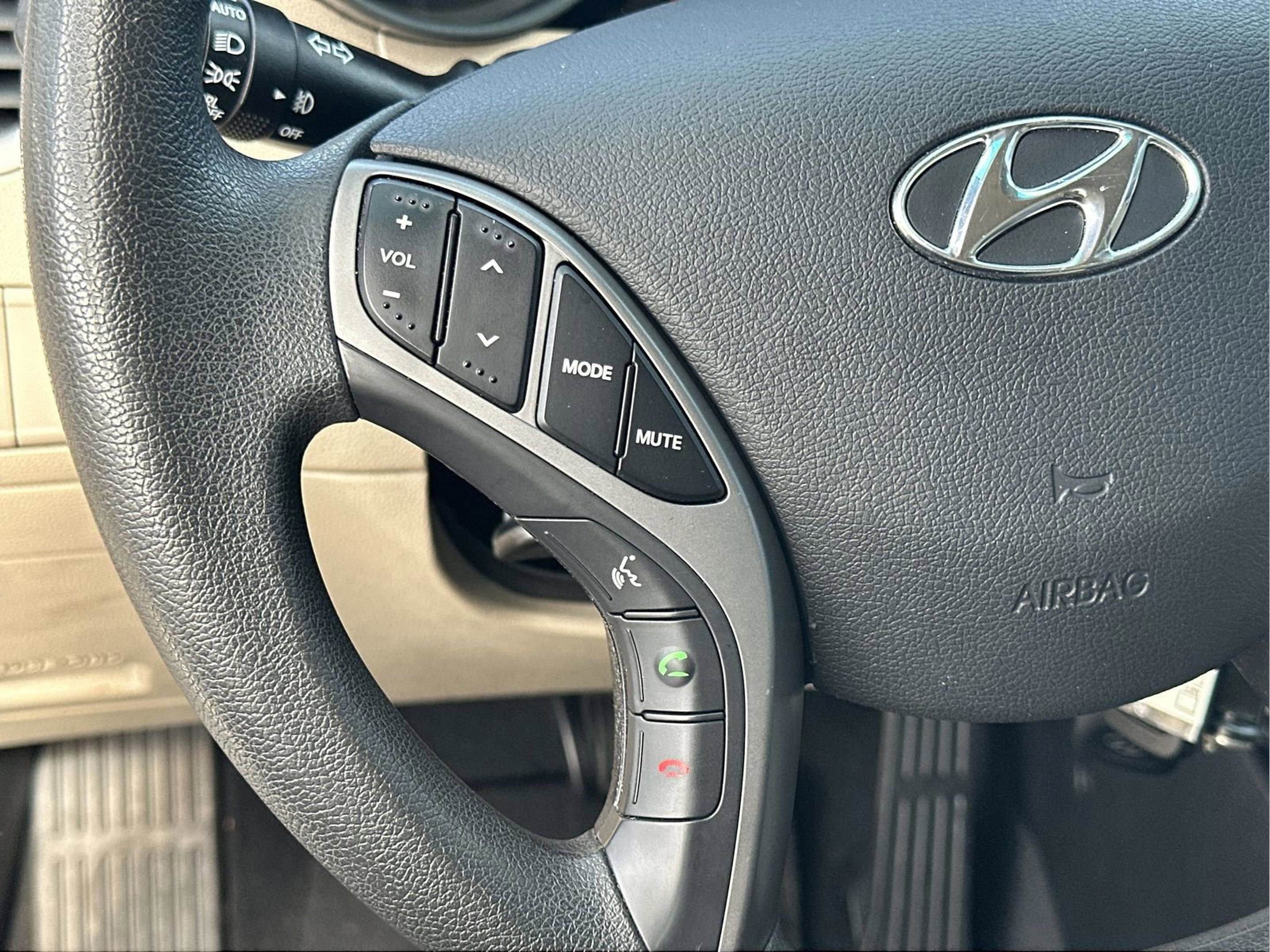 Used 2015 Hyundai Elantra SE w/ Option Group 02 image 13