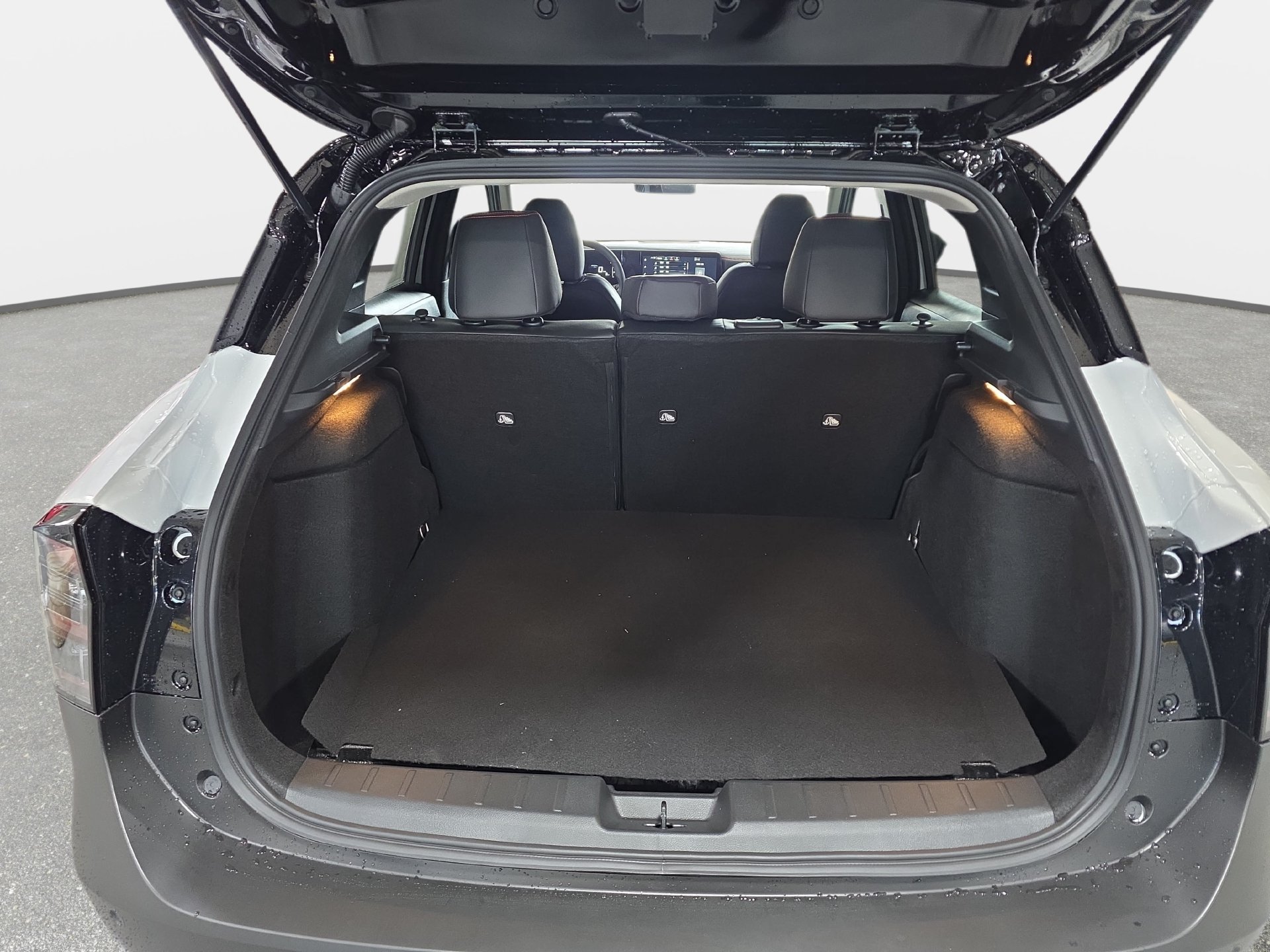 New 2027 Nissan Kicks SV w/ Rock Creek Edition AWD/4WD image 12