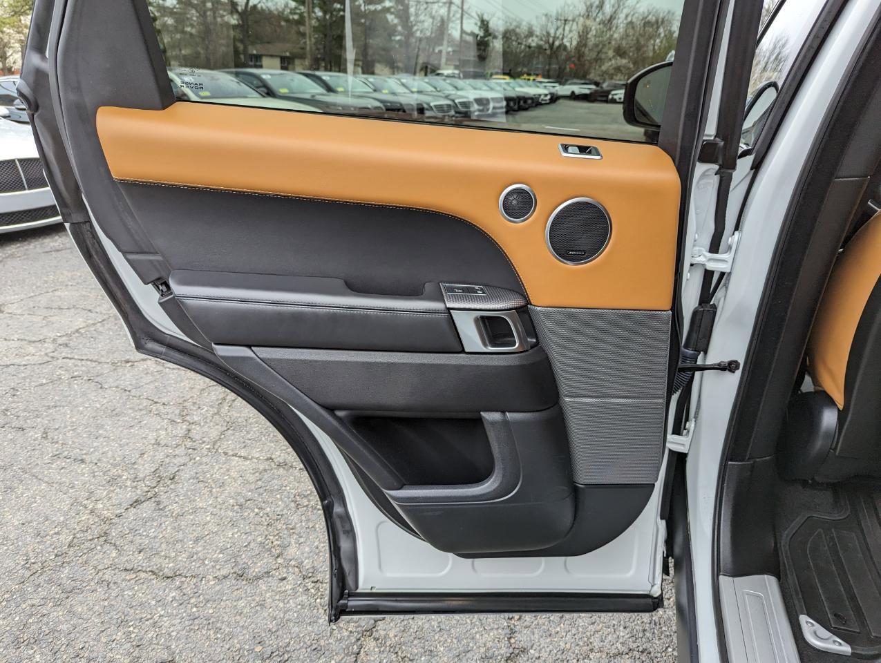 Used 2019 Land Rover Range Rover Sport Supercharged AWD/4WD image 39