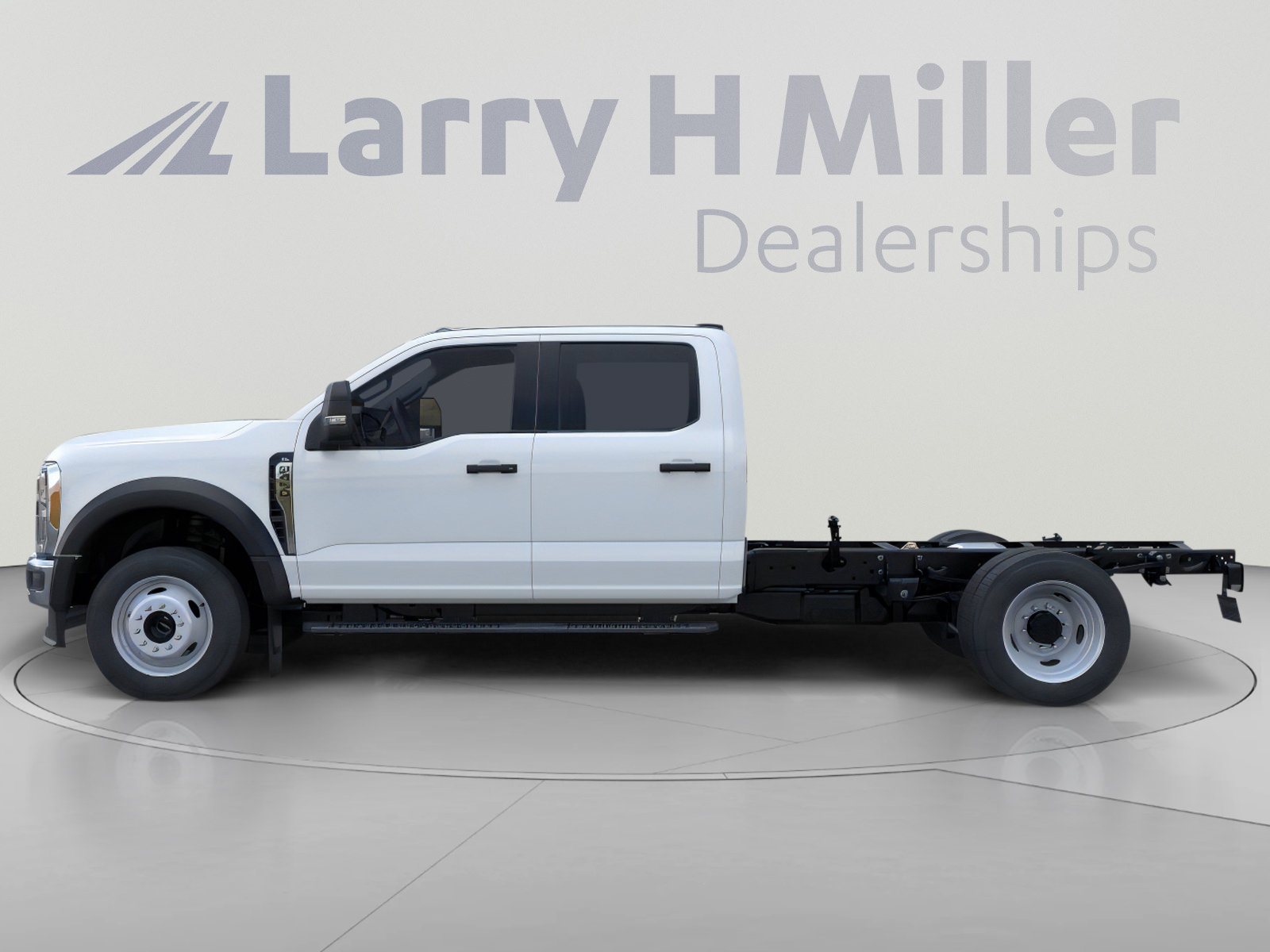 New 2026 Ford F450 XL w/ XL Chrome Package AWD/4WD image 3