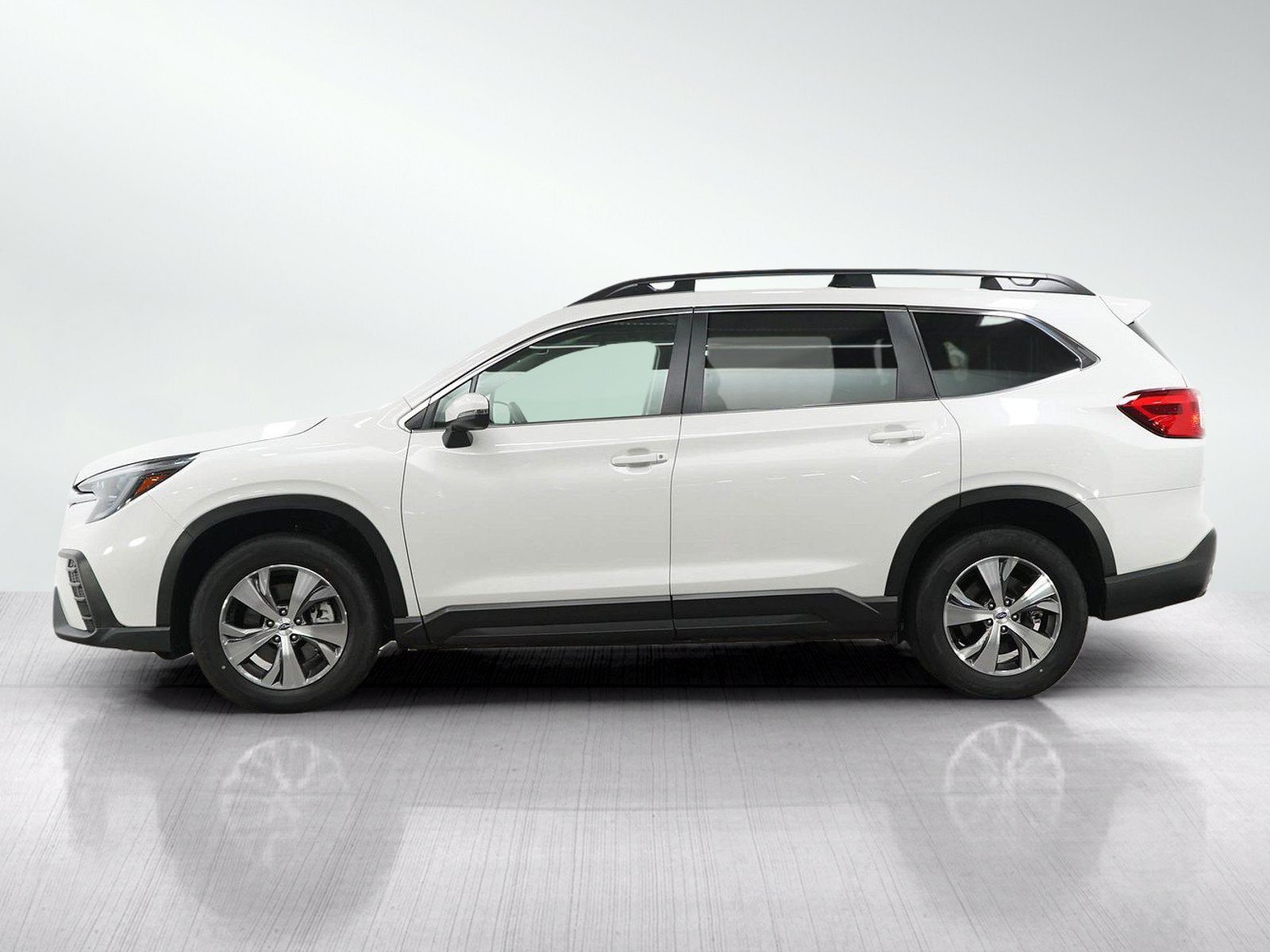 Used 2023 Subaru Ascent Premium AWD/4WD image 2