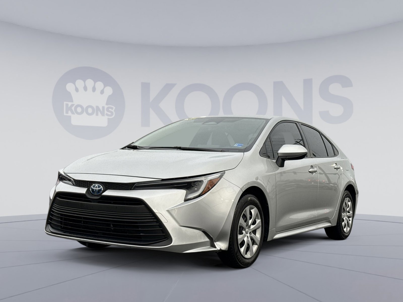 Used 2025 Toyota Corolla LE w/ Convenience Package image 1