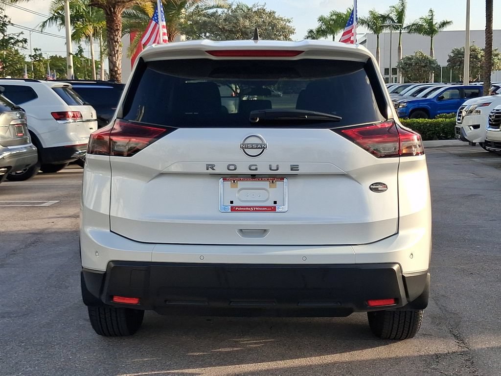 Certified 2025 Nissan Rogue S FWD image 5