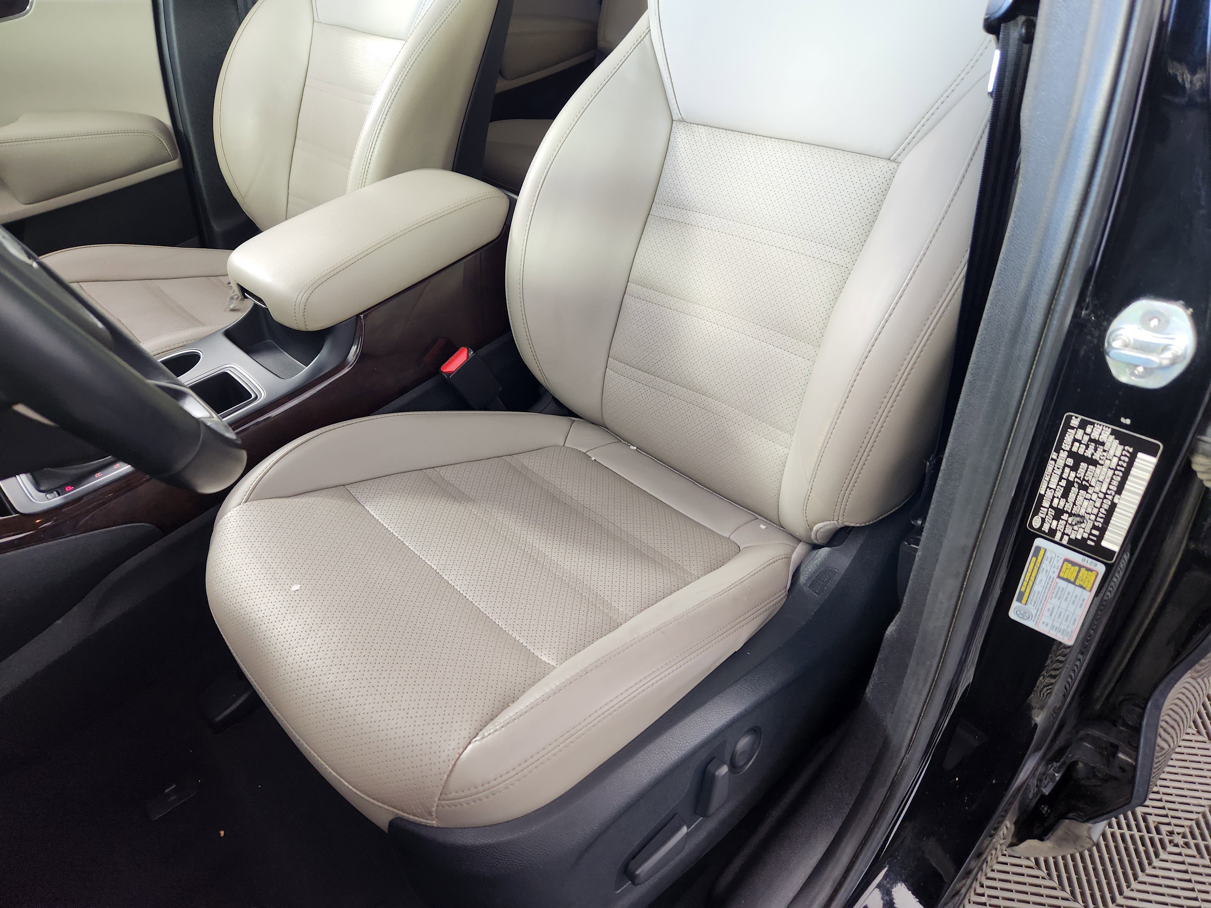 Used 2017 Kia Sorento EX image 12