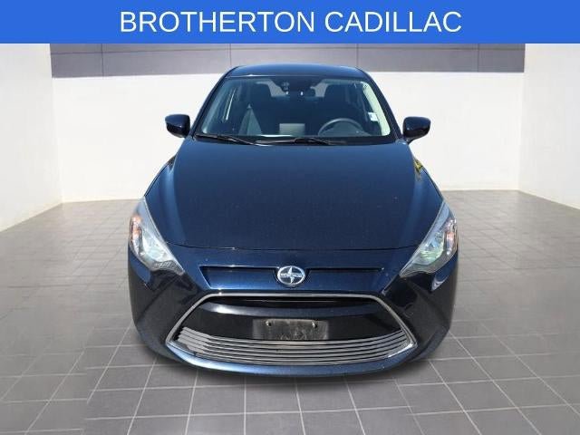 Used 2016 Scion iA FWD image 2