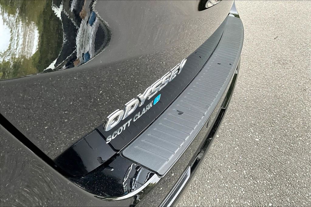 Used 2025 Honda Odyssey Elite image 26