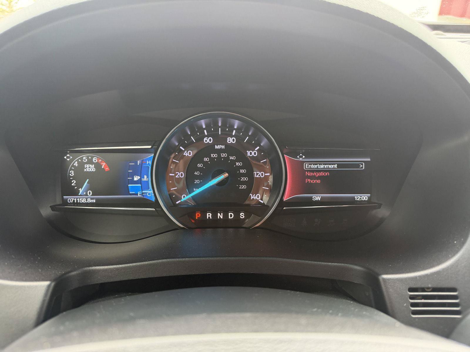 Used 2019 Ford Explorer XLT w/ Equipment Group 202A FWD image 12