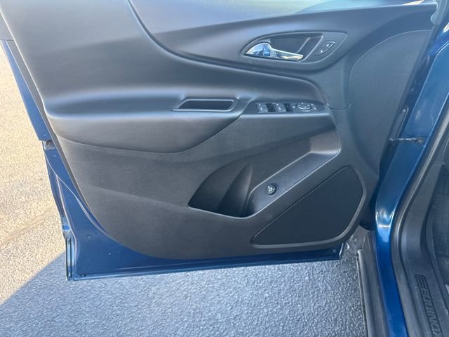 Used 2019 Chevrolet Equinox LT w/ Sun & Navigation Package image 11