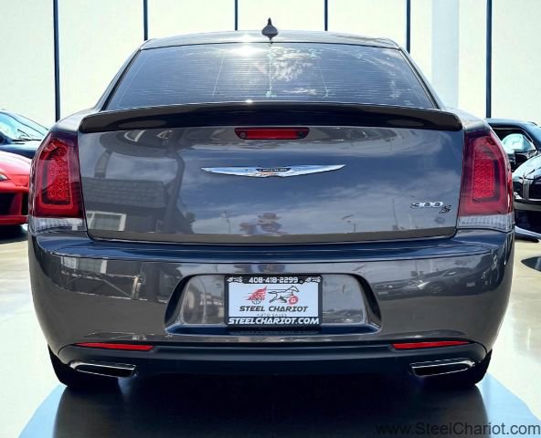Used 2019 Chrysler 300 S image 4