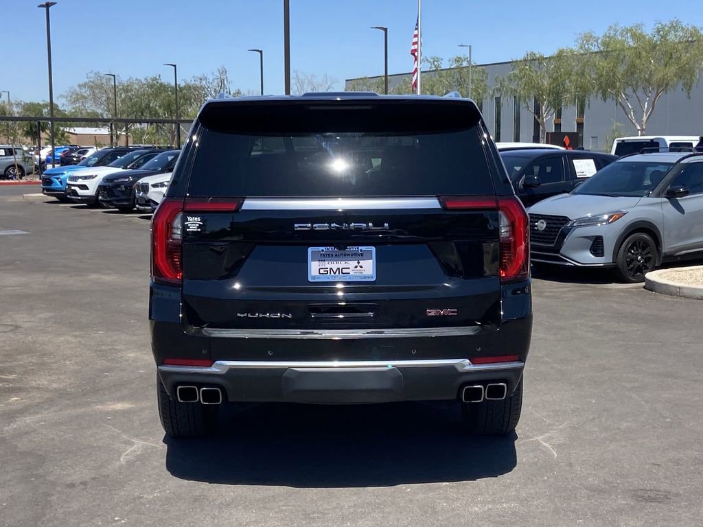 Used 2025 GMC Yukon XL Denali AWD/4WD image 5