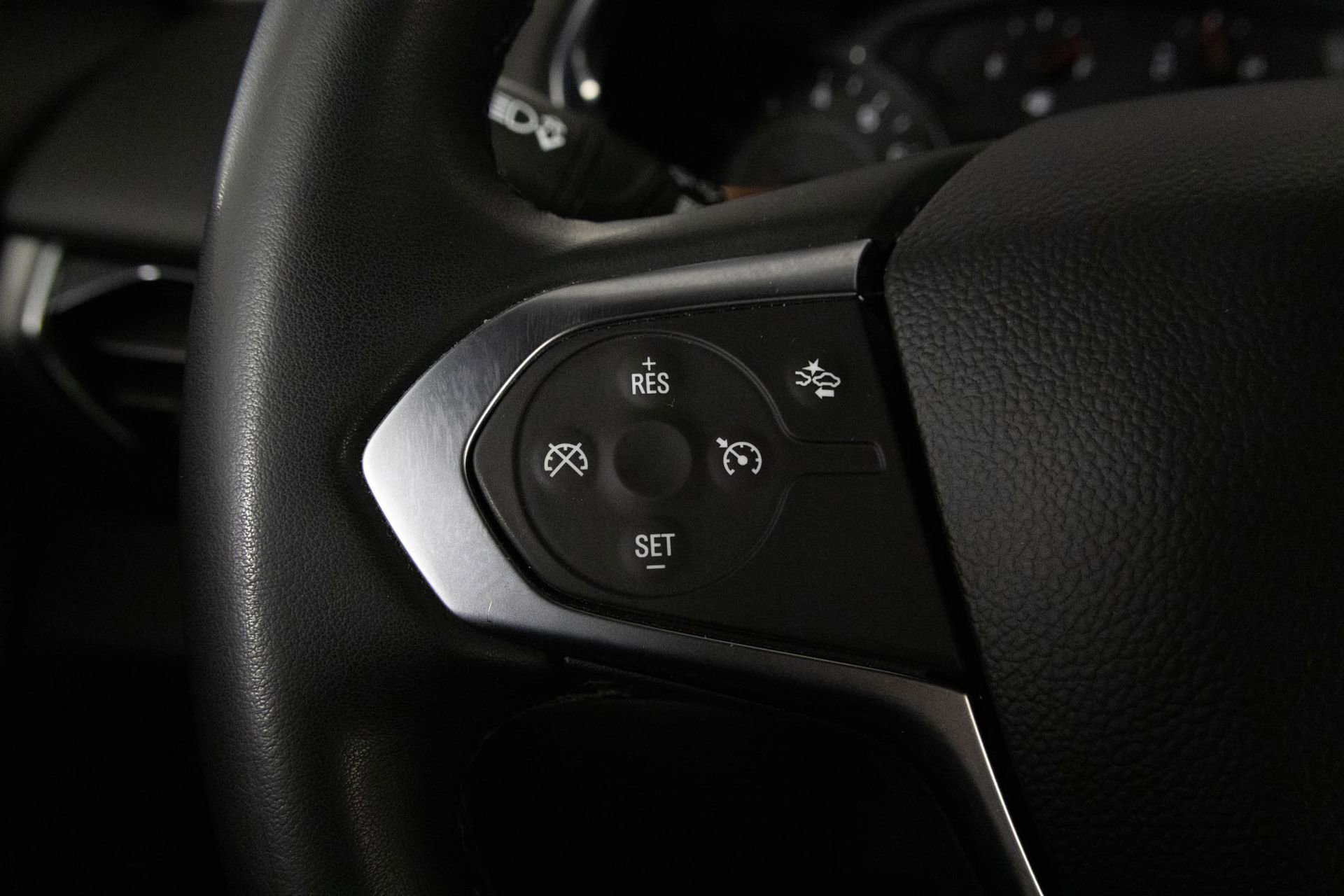 Used 2023 Chevrolet Traverse LT image 27