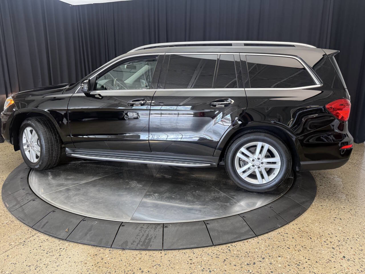 Used 2013 Mercedes-Benz GL 450 GL 450 4MATIC AWD 4dr SUV image 5