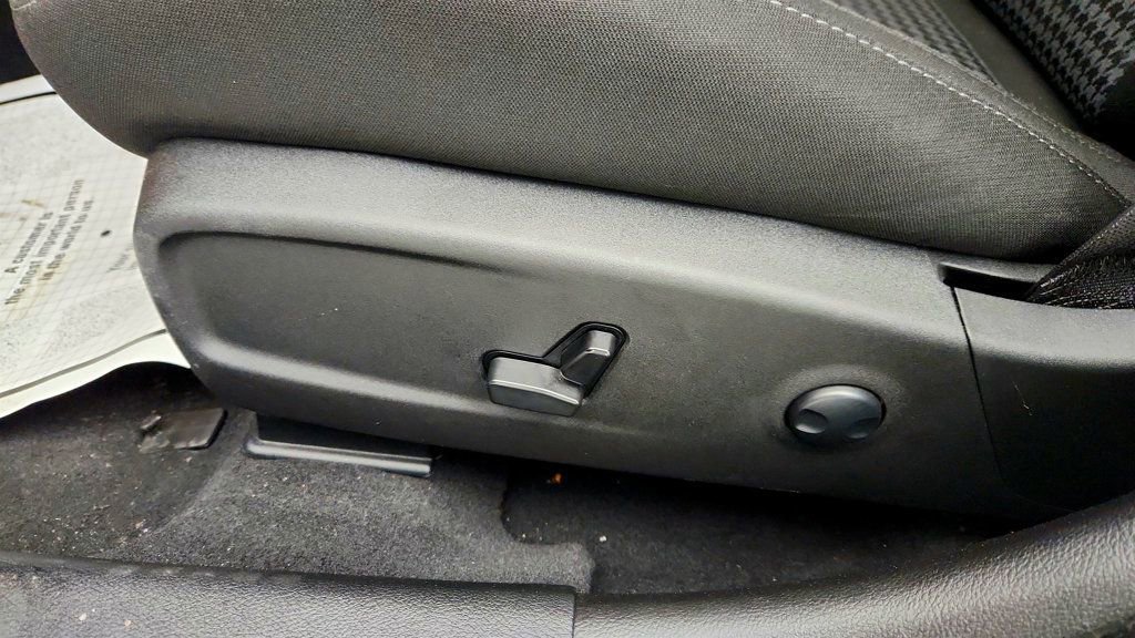 Used 2023 Dodge Charger GT w/ Technology Group image 12